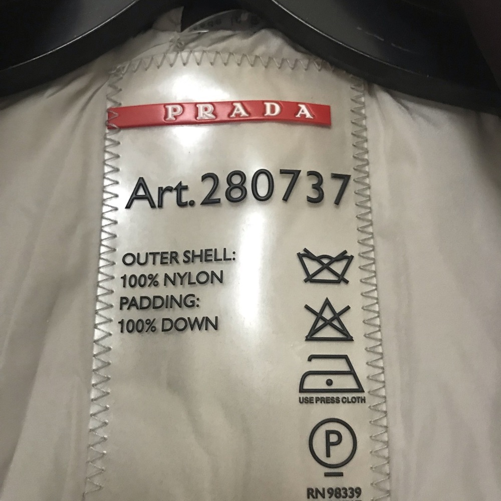 Nwot Prada Down Jacket - image 4